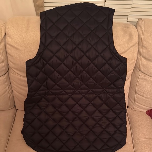Athleta Women's Quilted Black Vest - Picture 7 of 8
